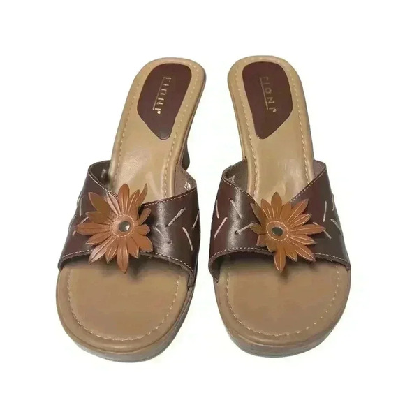 Fioni 90's Y2K Vintage, Brown Leather Floral Open Toe Heel 8.5 - Picture 2 of 9